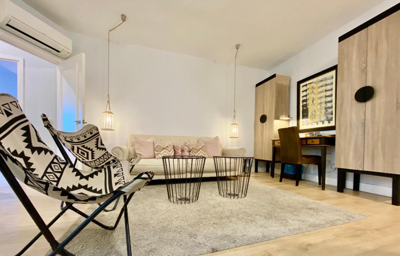 Ferienwohnung Charming La Casa De La Castellana Madrid Exterior foto